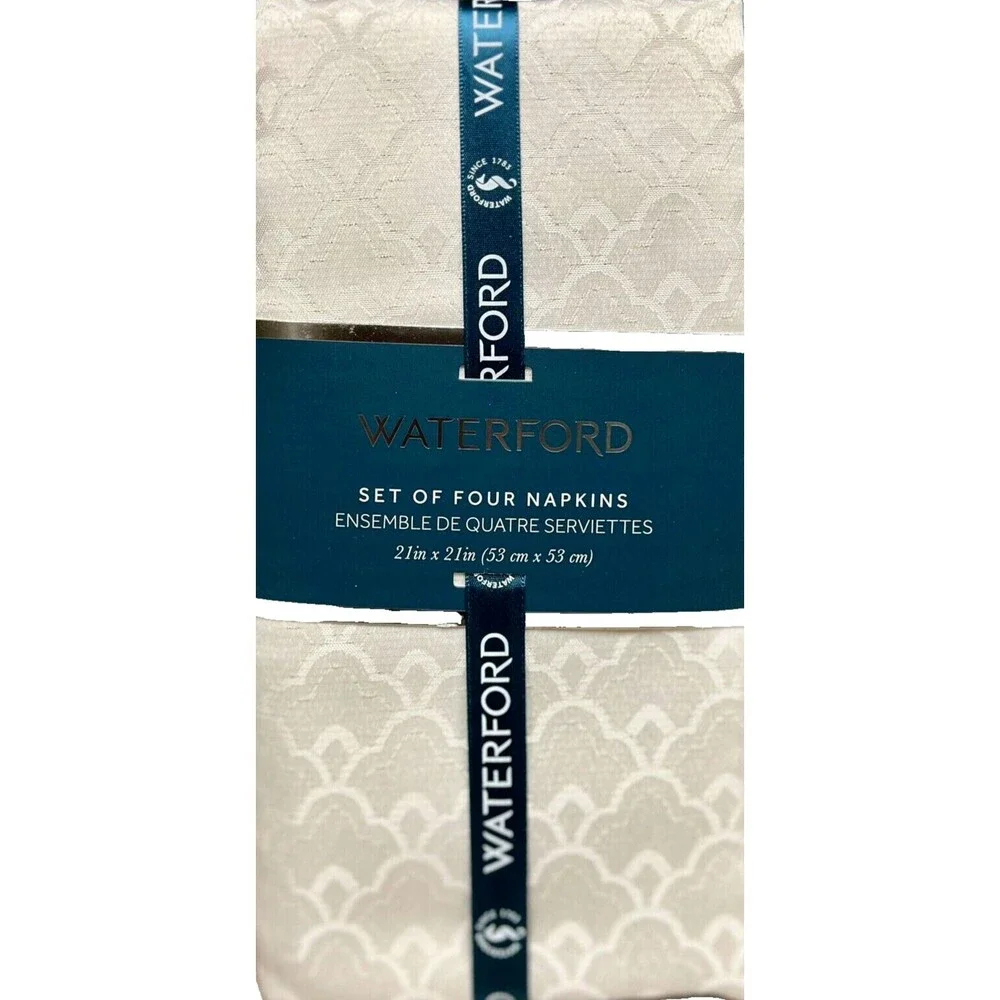 Waterford Luxury Dinner Napkins Set of 4 Ember Scalloped Pattern Ivory Gold